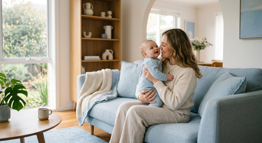 Parent et bébé dans un moment de complicite sécurisée