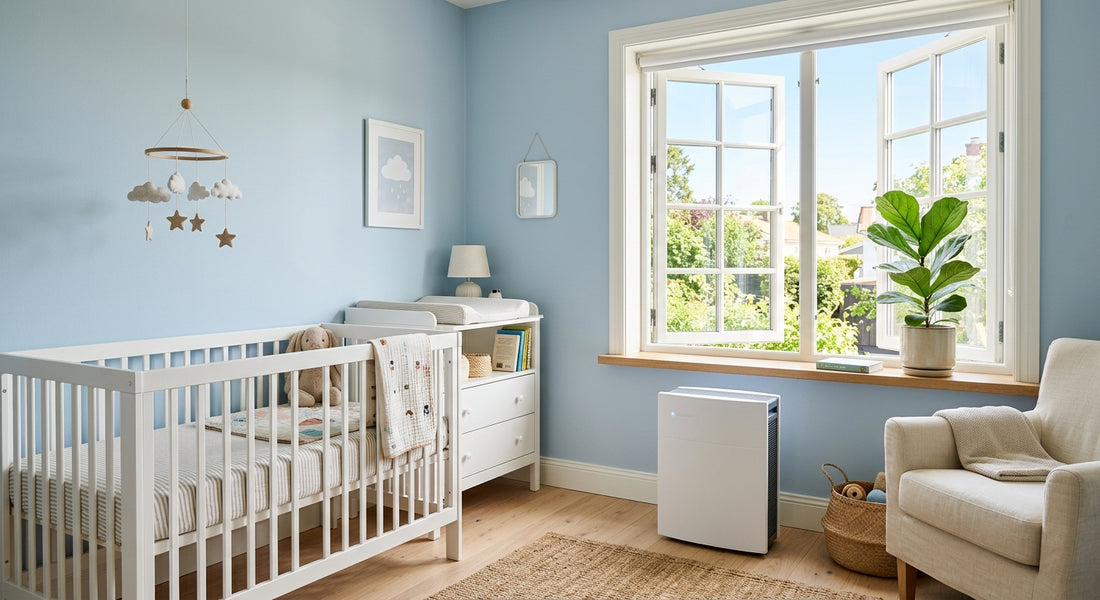 Chambre de bébé aeree avec fenetre ouverte et purificateur d air — Securidou
